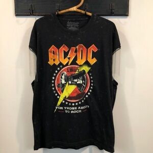 AC/DC T-shirt with Silver Beaded Chain on Shoulders Size XL